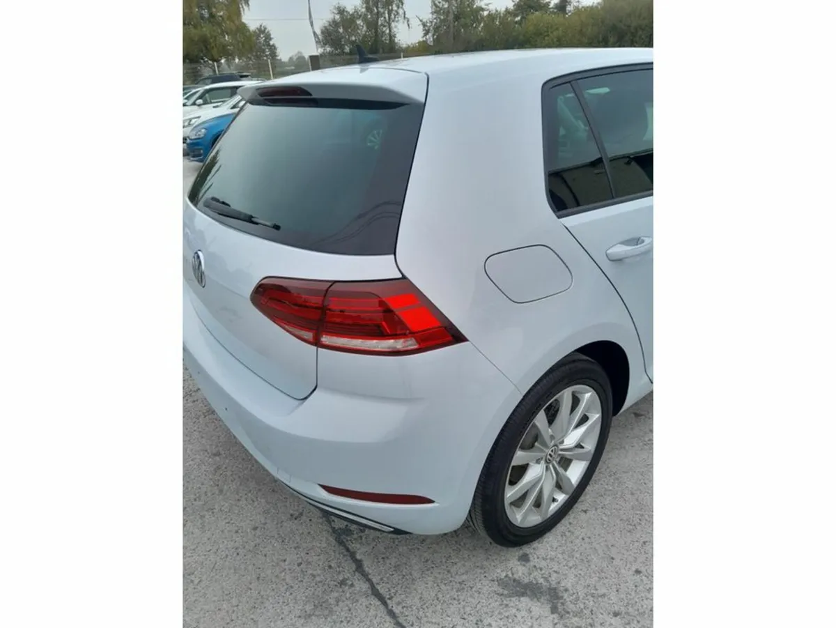 Volkswagen Golf ComfortLine TechEdition - Image 4
