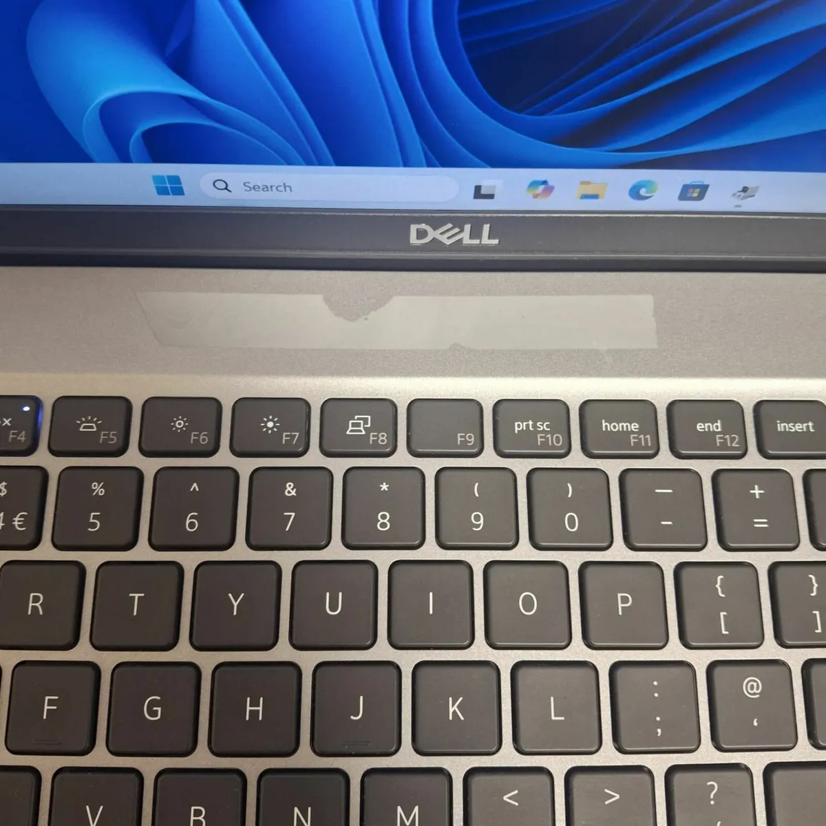 Dell Latitude 5520 i5 11th Gen (1135G7) | 16GB RAM - Image 2