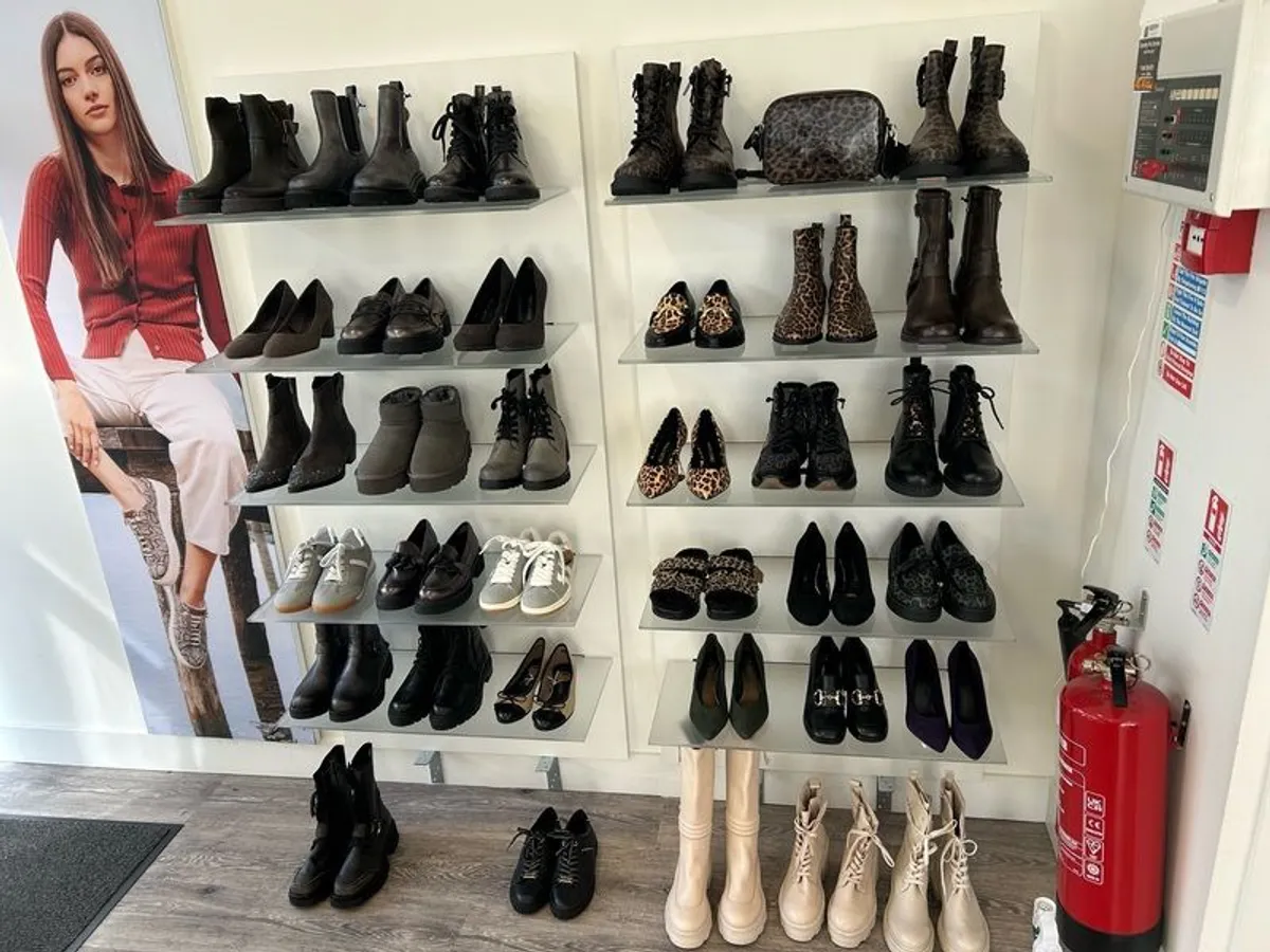 shoes & Bag Sample sale - Image 2