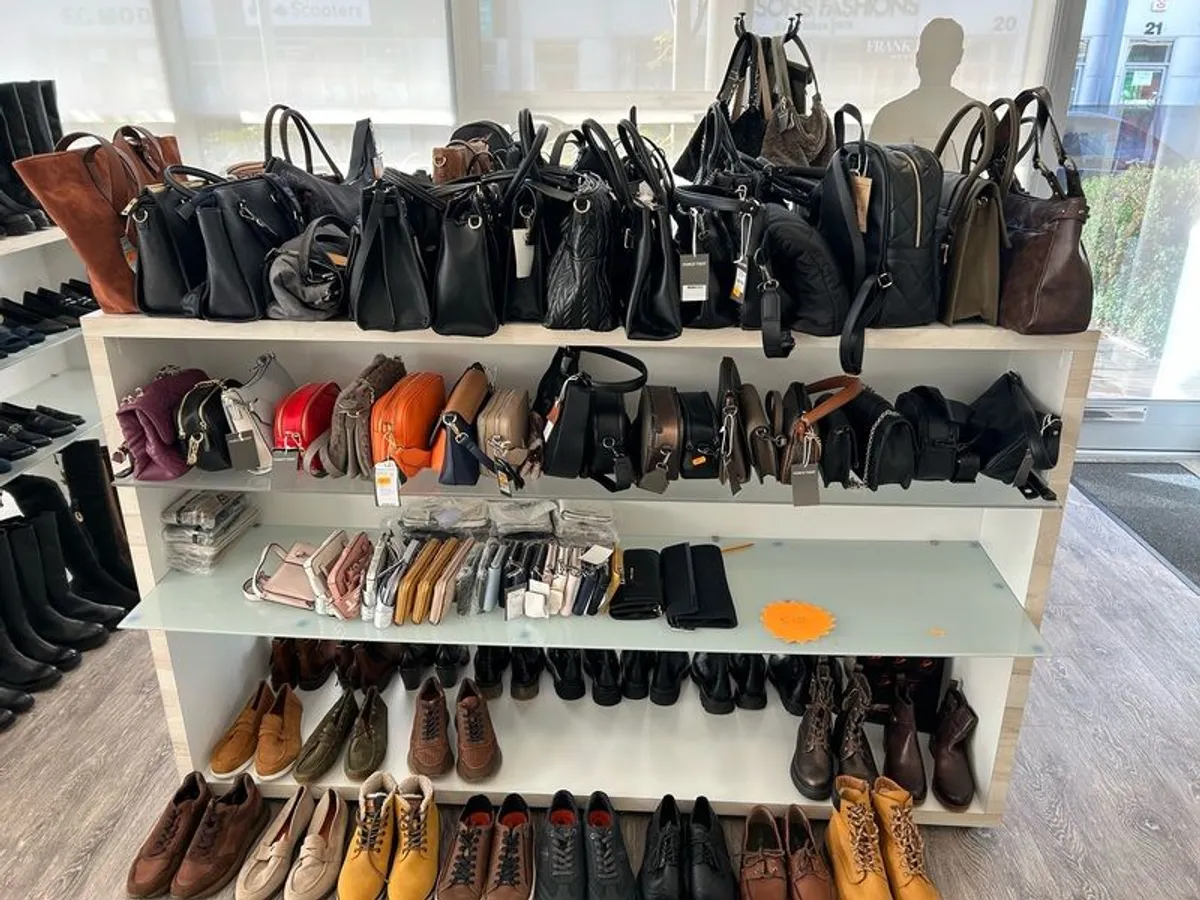 shoes & Bag Sample sale - Image 3