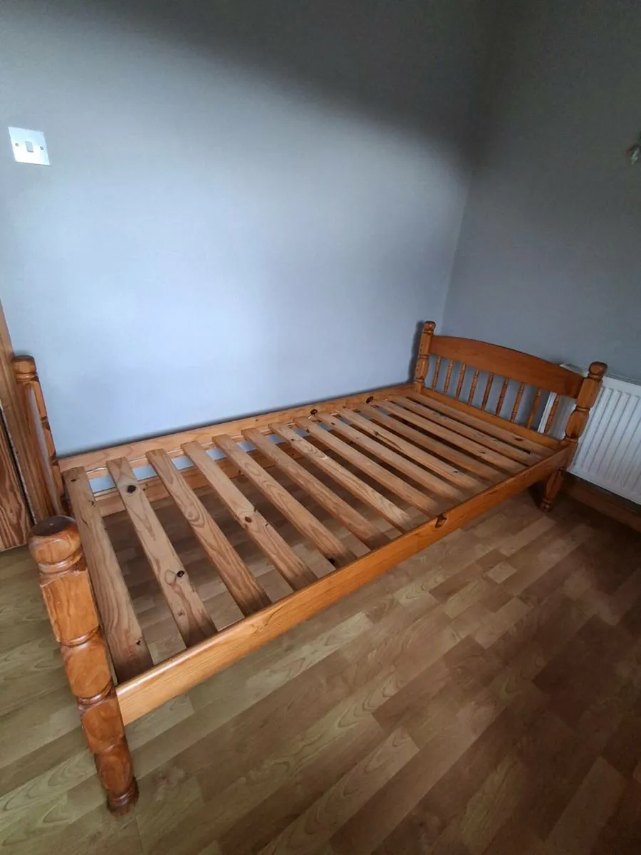 x2 single beds - Image 1