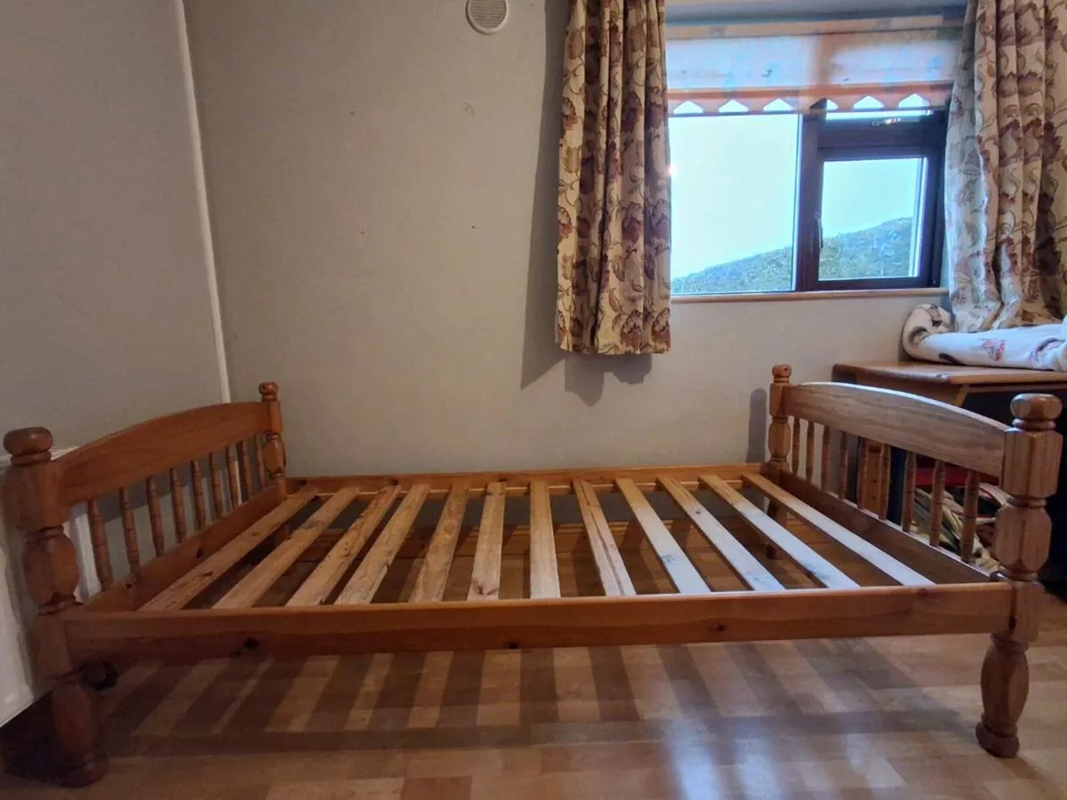 x2 single beds - Image 4