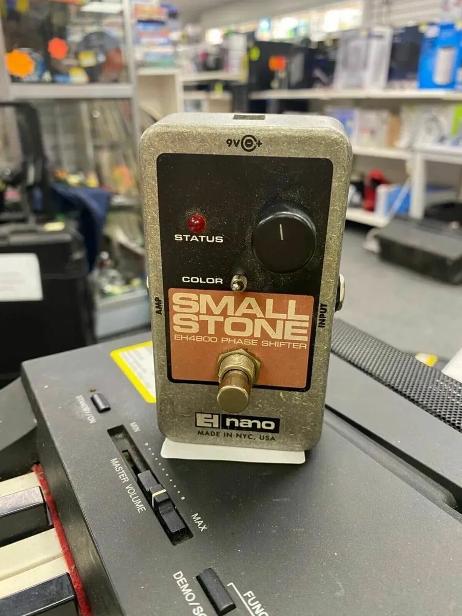 Small Stone Phase Shifter - Image 1