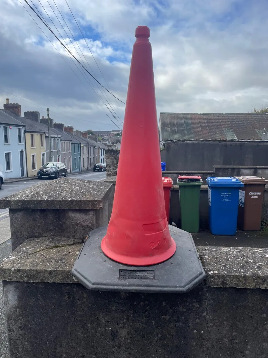 Traffic cone - Image 1