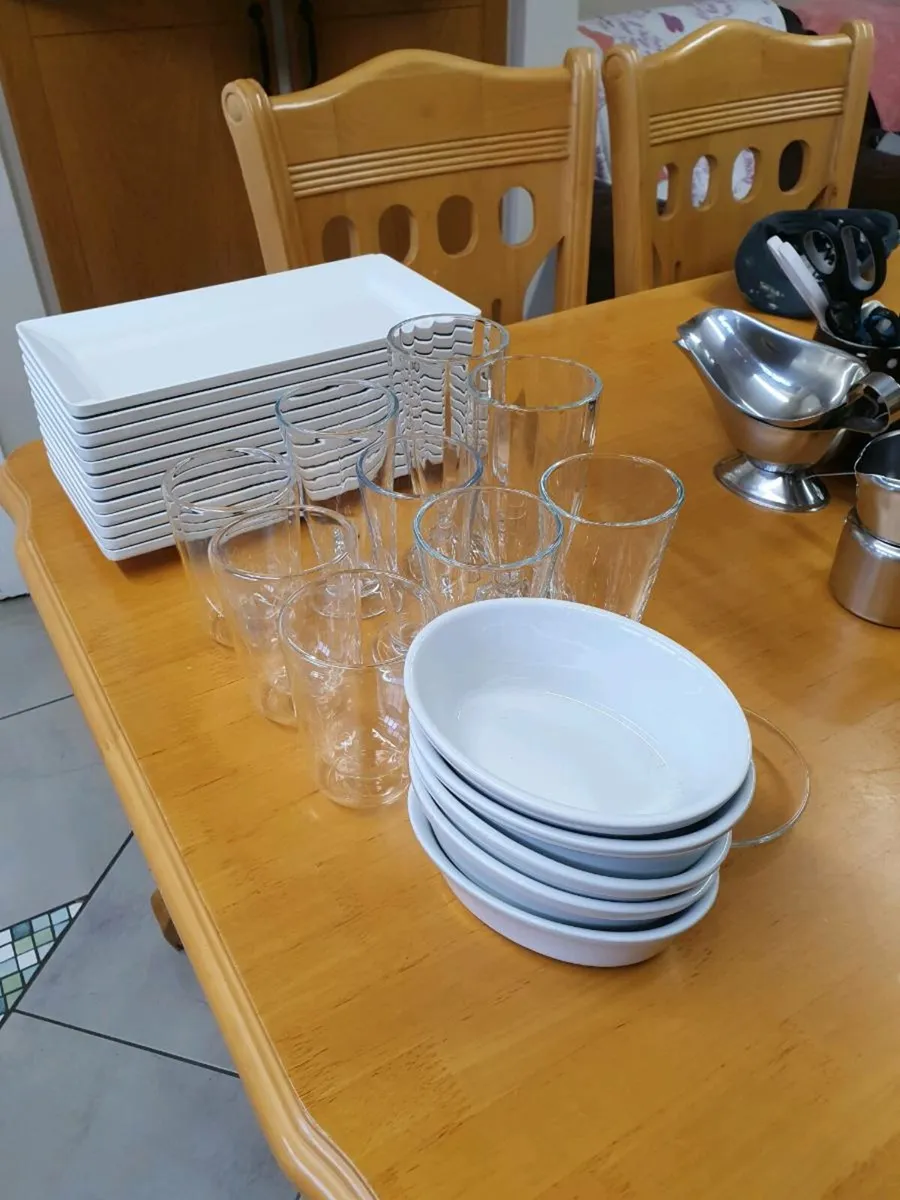 Batista glass,Sundae, plattersπe dishes. - Image 1