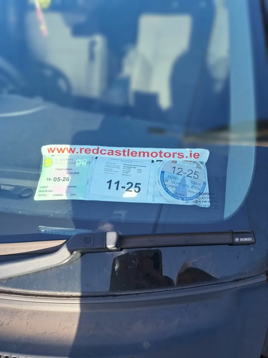 Toyota Avensis 2011 - Image 2