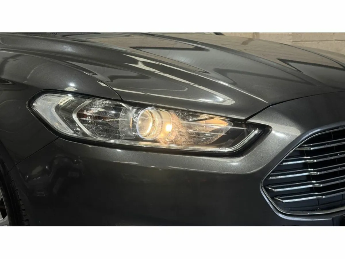 Ford Mondeo 1.5 TDCI ZETEC ECONETIC 120PS 5DR - Image 3