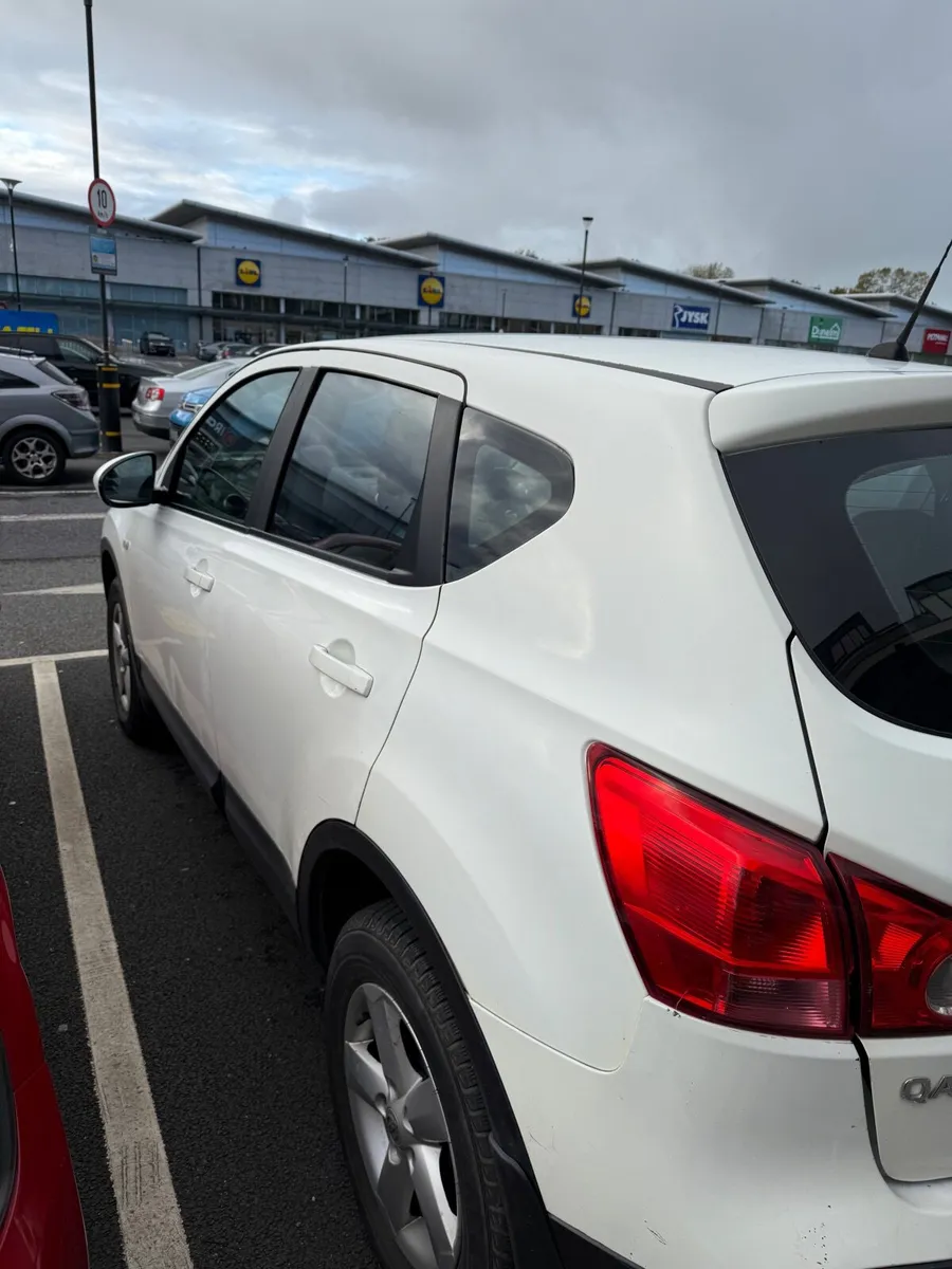 Nissan Qashqai 2010 - Image 2