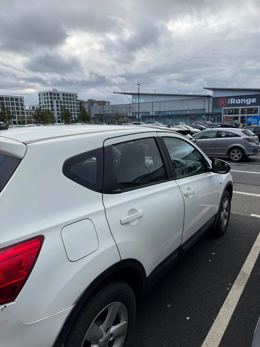 Nissan Qashqai 2010 - Image 3