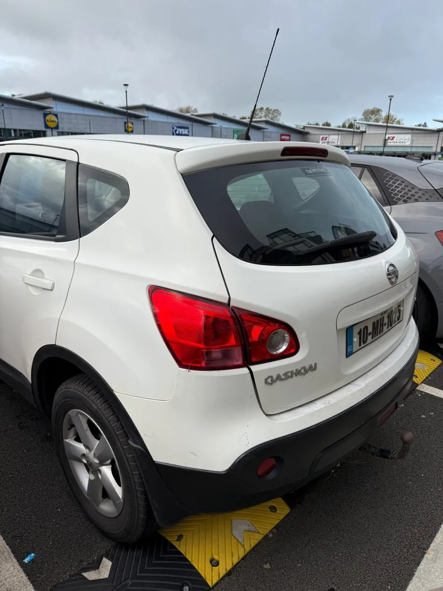 Nissan Qashqai 2010 - Image 4