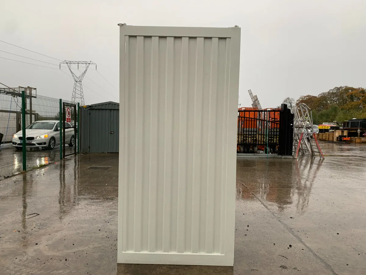 BID ONLINE NOW - NEW/UNUSED TOILET UNITS FOR AUCT - Image 4
