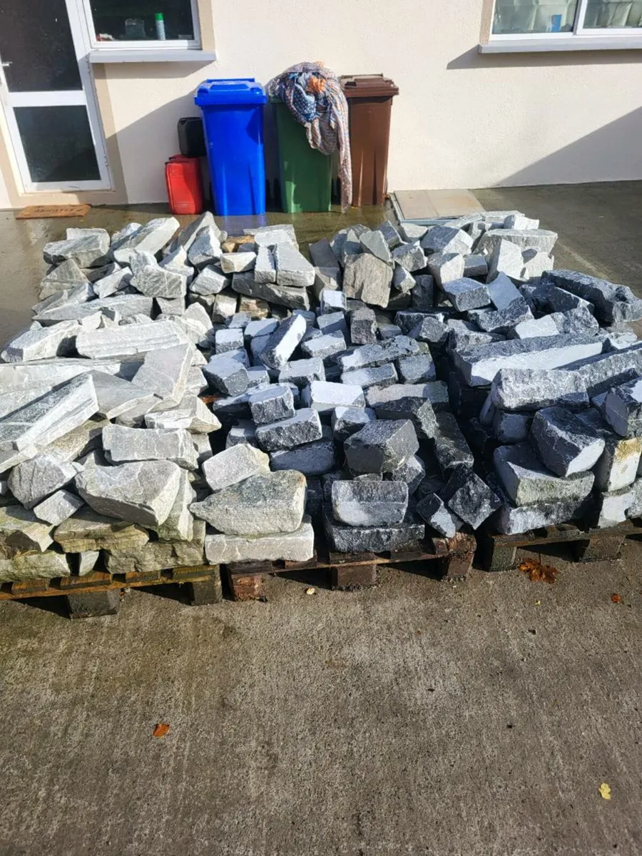 Building stone - Image 1