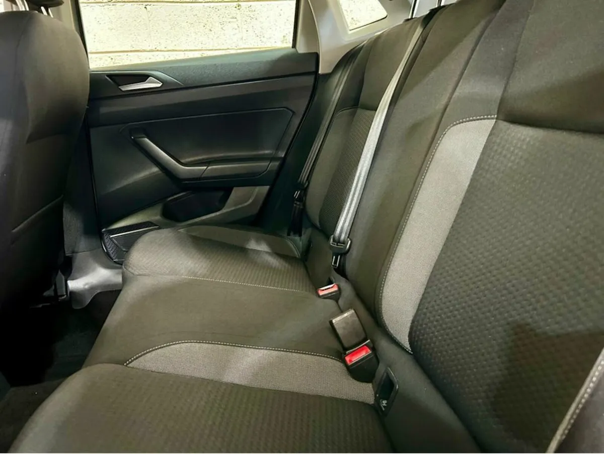 Volkswagen Polo LIFE 1.0 TSI 95BHP MANUAL 5SPEED 5 - Image 3