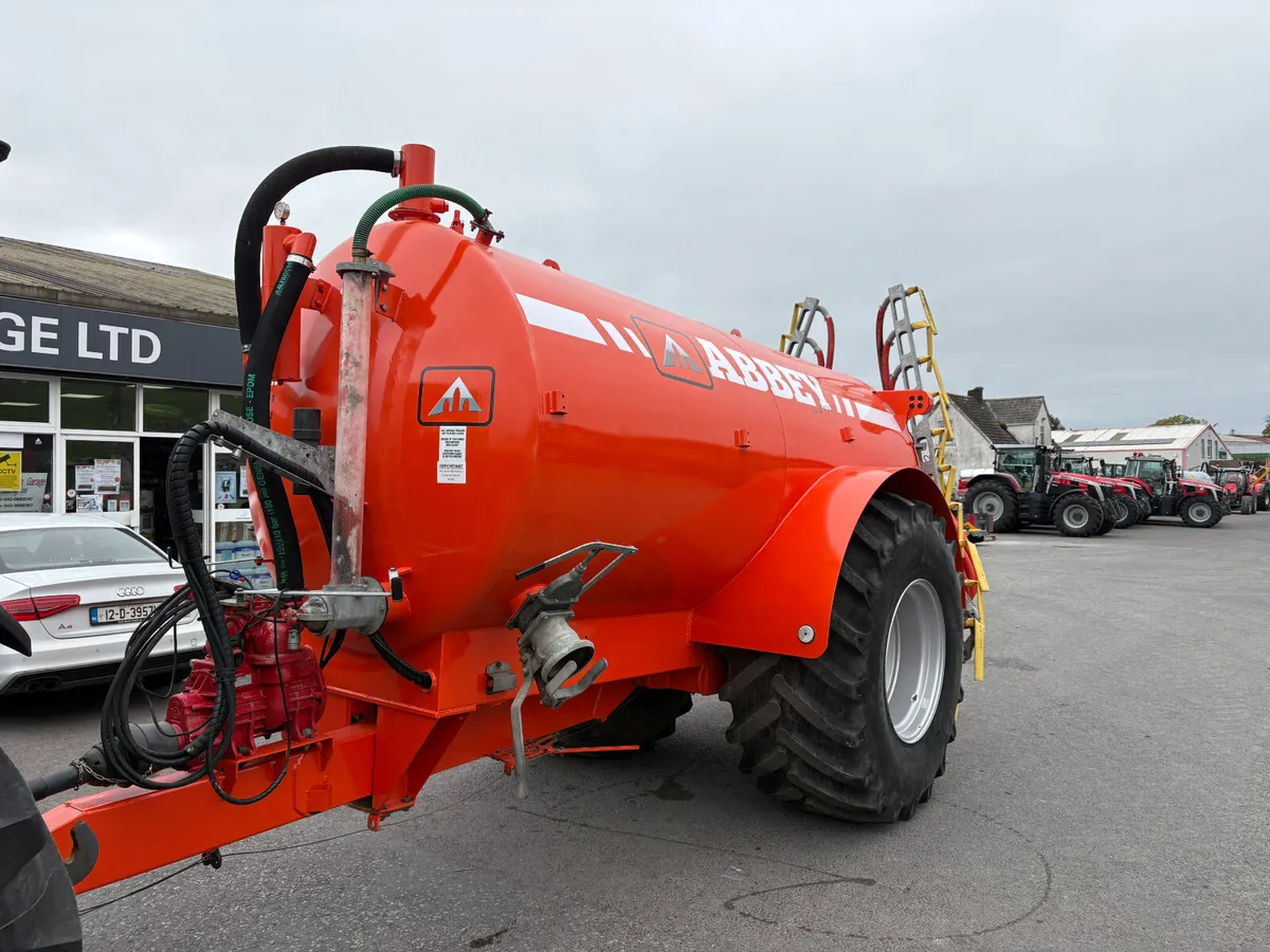 Abbey 2500 Gallon Slurry Tank - Image 1