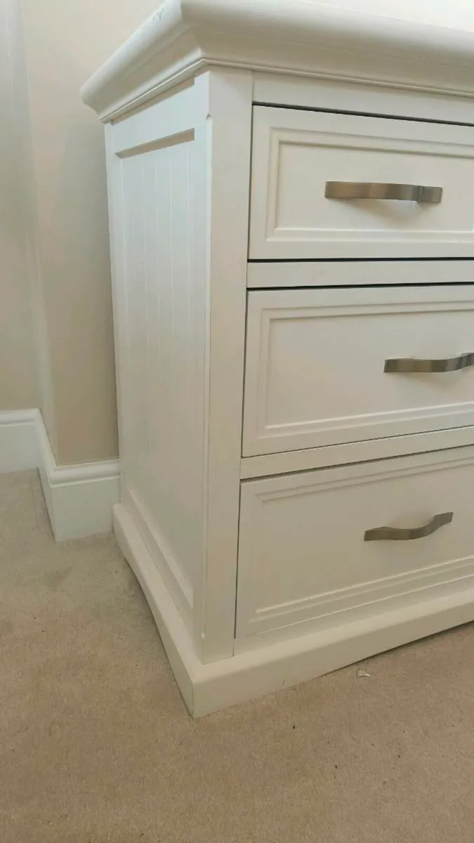 Heavy Chest of Drawers - Image 3