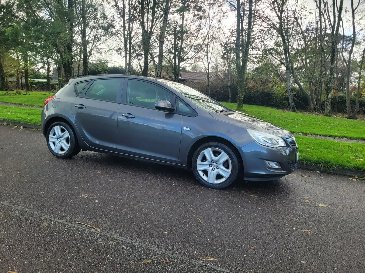 2012 OPEL ASTRA 1.3 CDTI NCT/TAXED LOW MILEAGE. - Image 1
