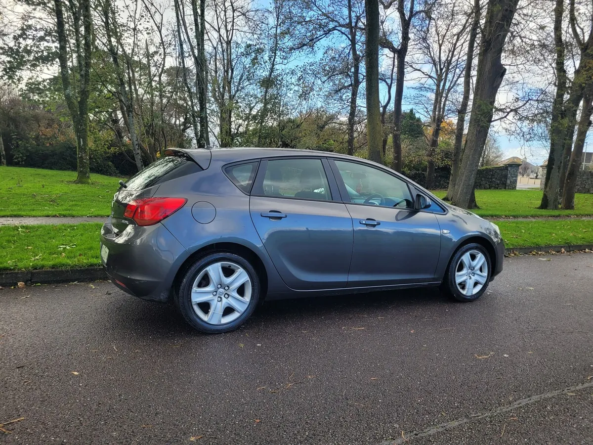 2012 OPEL ASTRA 1.3 CDTI NCT/TAXED LOW MILEAGE. - Image 2