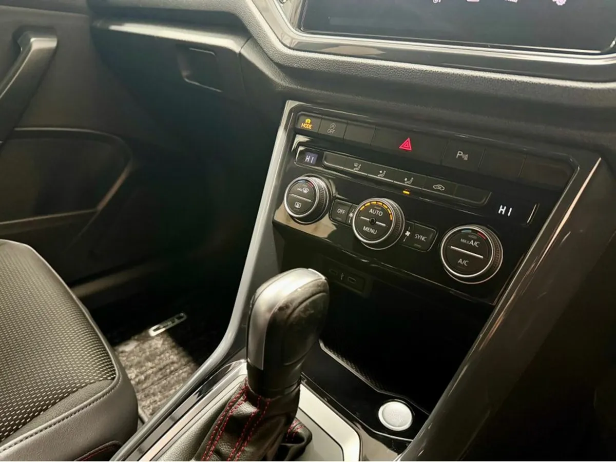 Volkswagen T-Roc 2.0 TDI Sport - Image 3