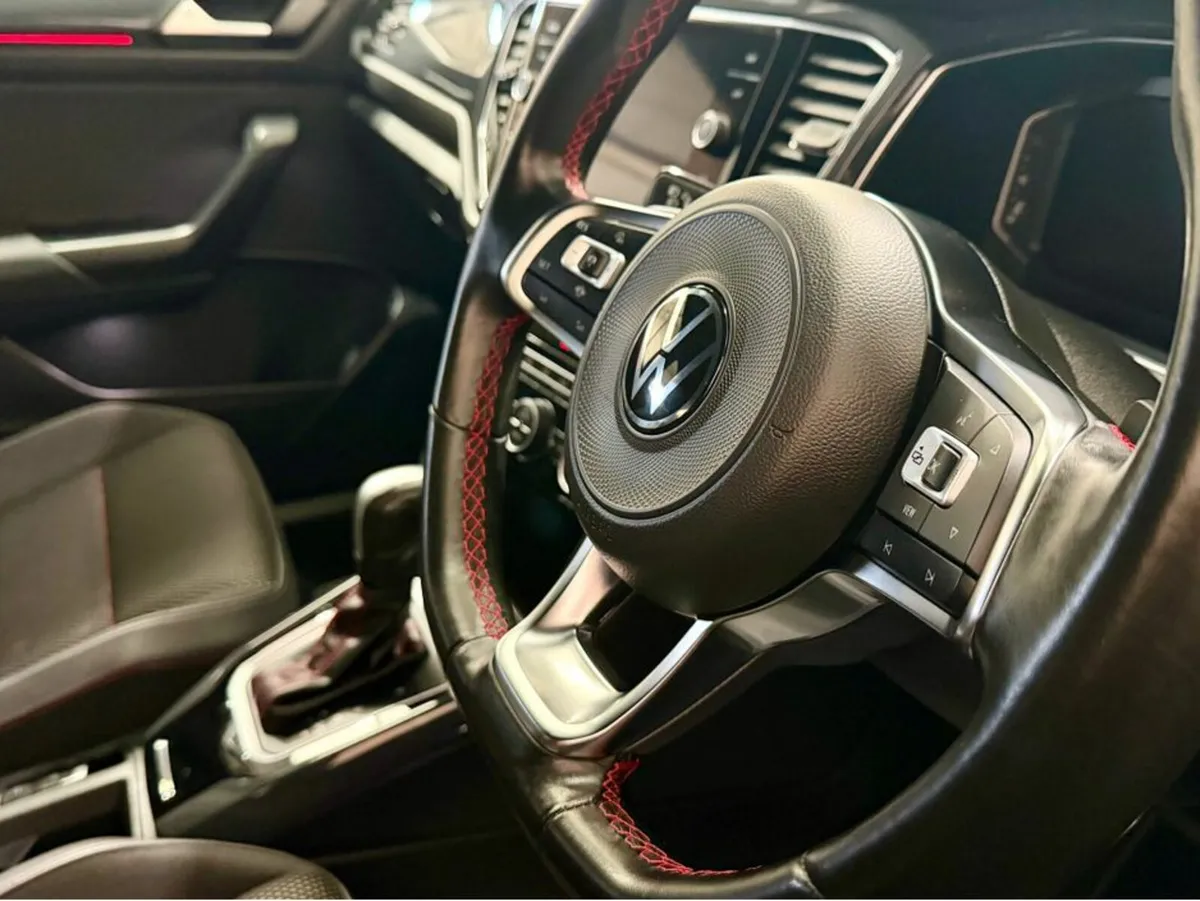 Volkswagen T-Roc 2.0 TDI Sport - Image 4
