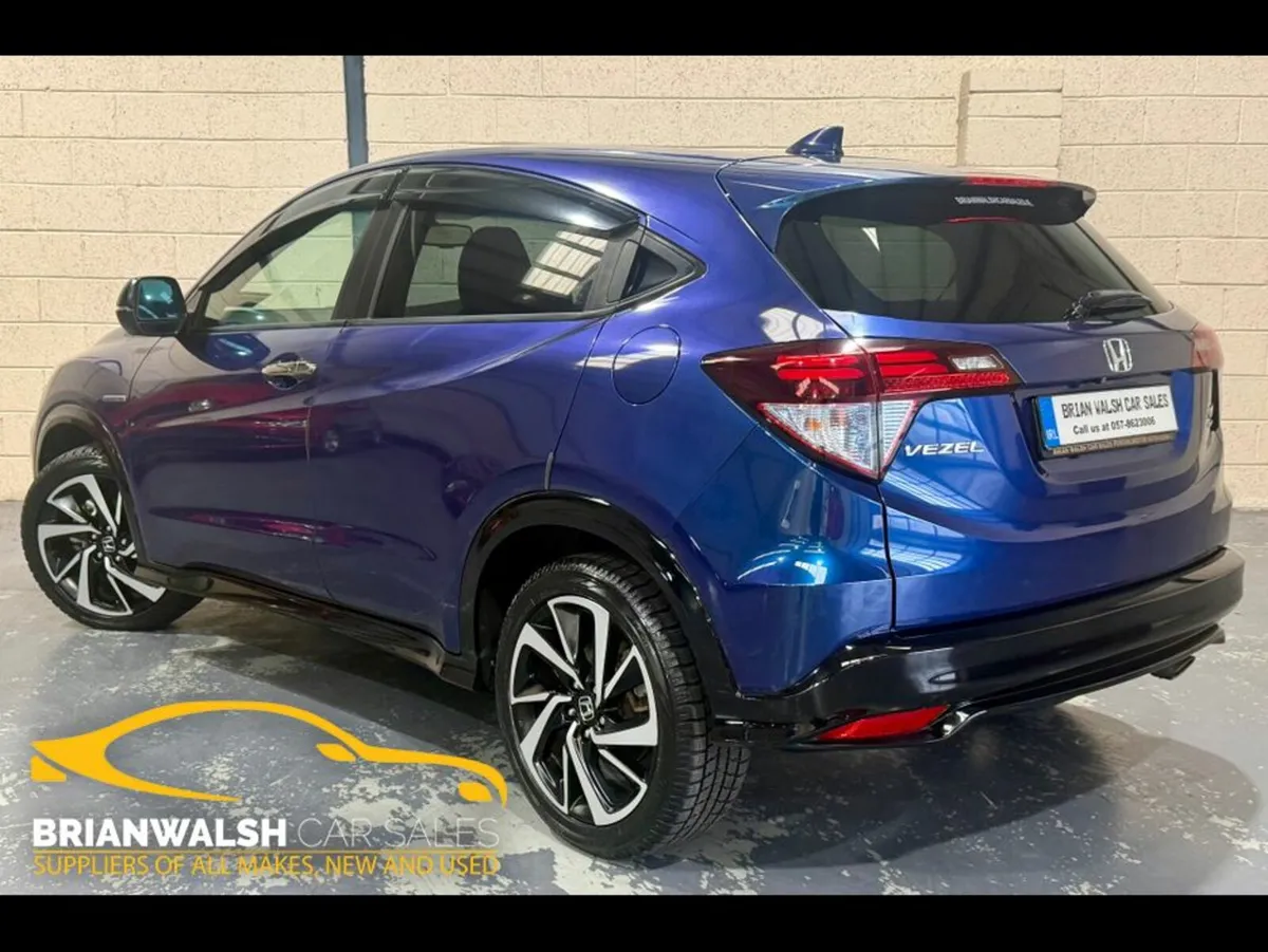 Honda Vezel RS SENSING - Image 2