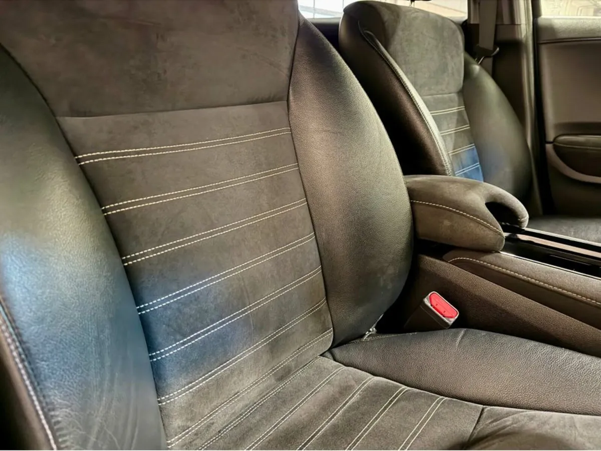 Honda Vezel RS SENSING - Image 4