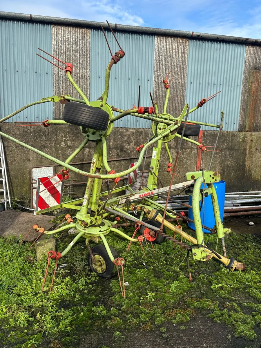 Class silage kicker - Image 1