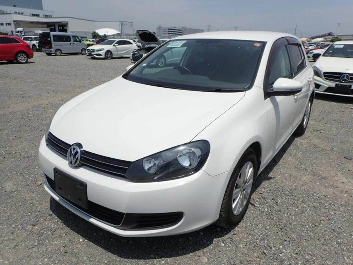 Volkswagen Golf 1.2 - Image 1