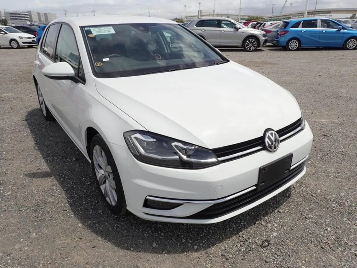 Volkswagen Golf 1.4 Highline Leather - Image 1