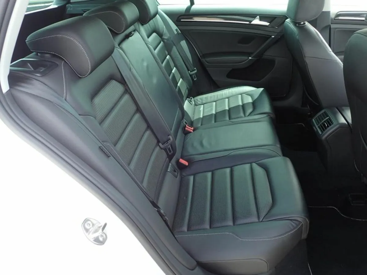 Volkswagen Golf 1.4 Highline Leather - Image 2