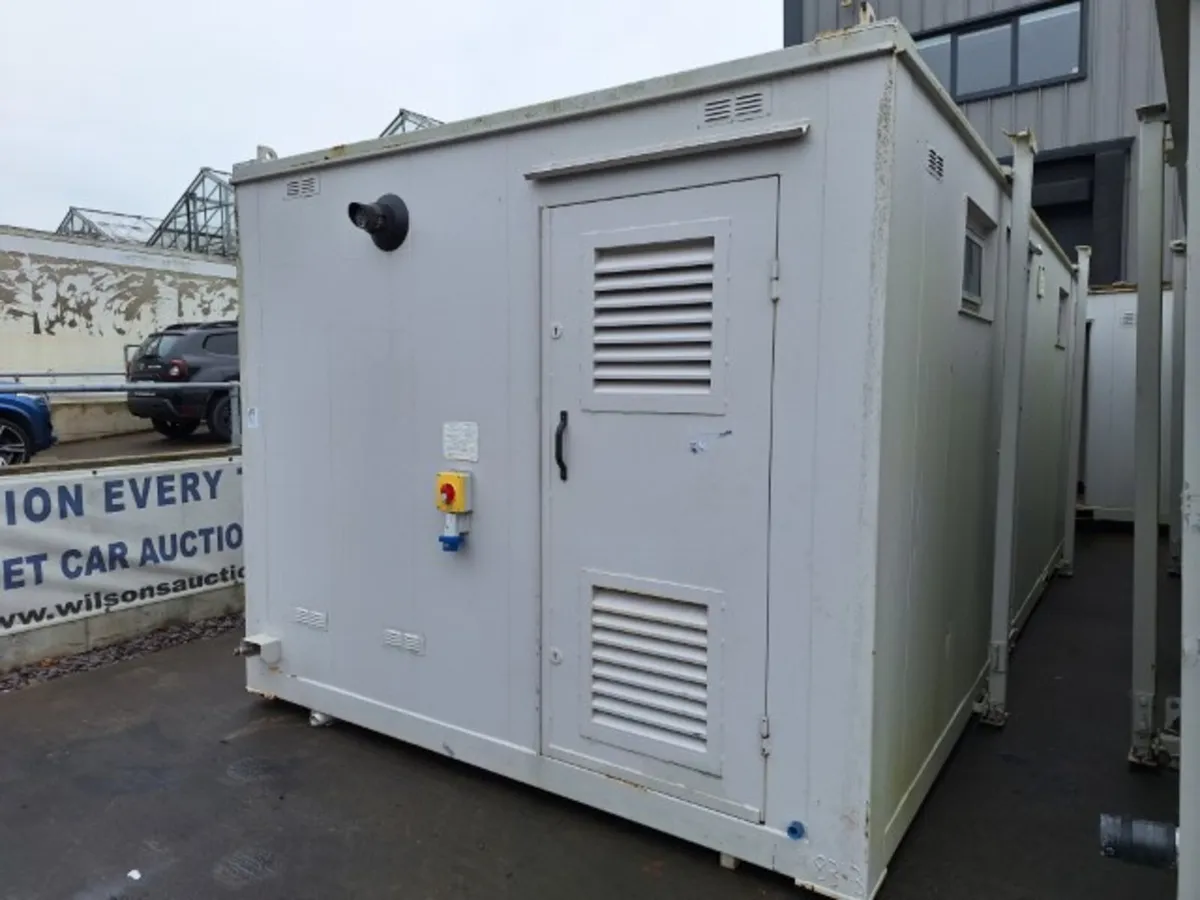 Approx 24ft x 10ft Shower Block  For Auction - Image 2