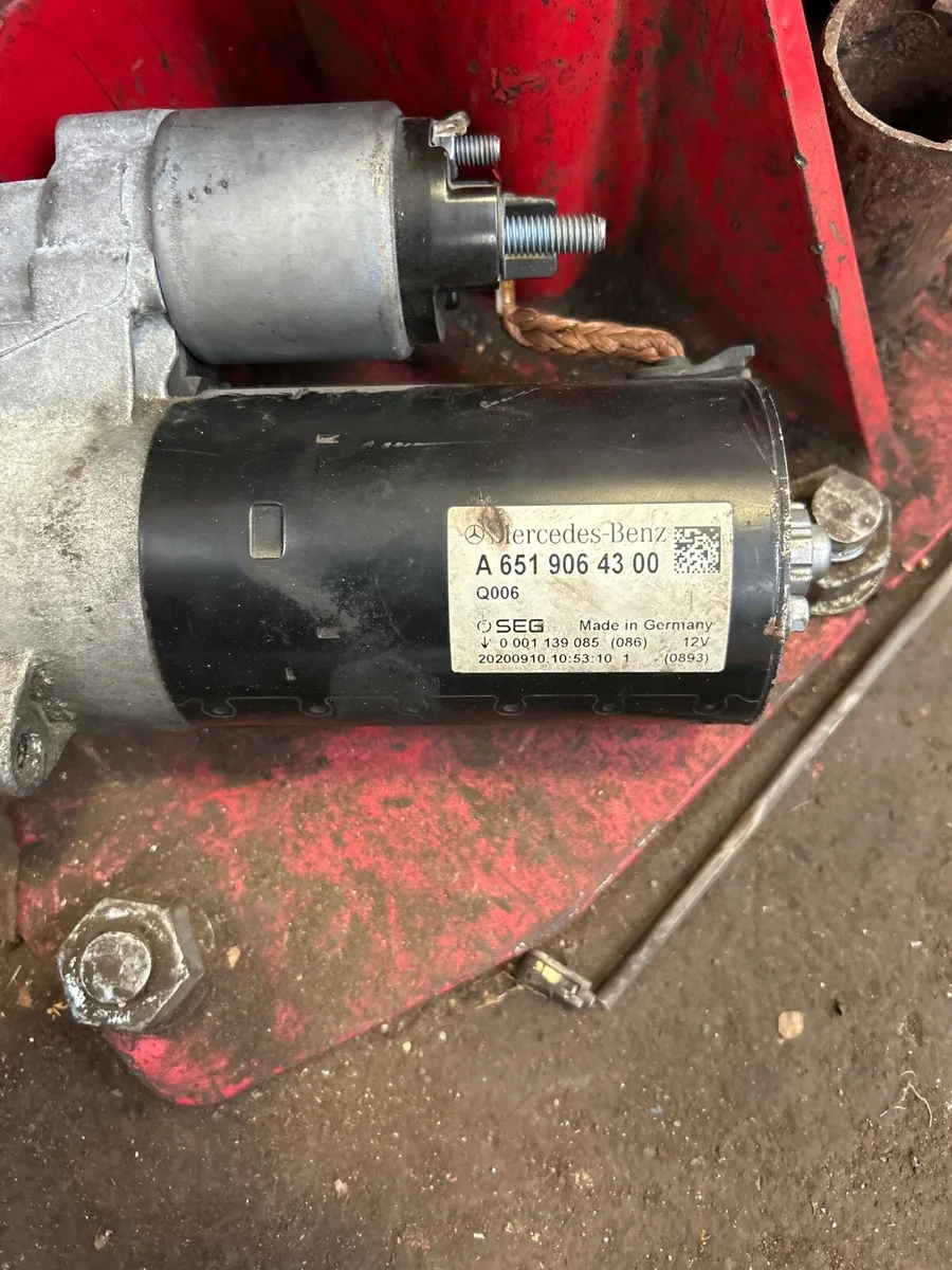 Mercedes sprinter Starter motor 20/0 - Image 1