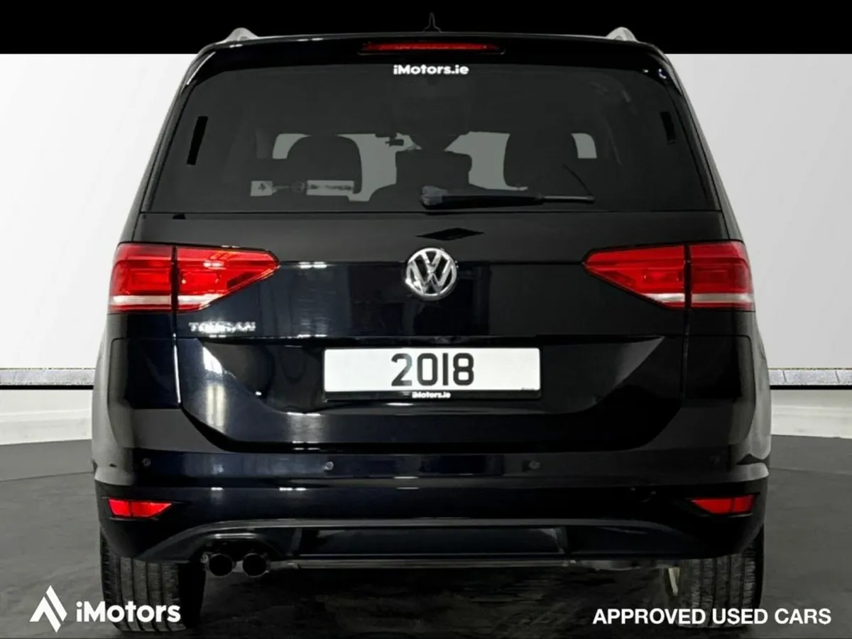 Volkswagen Touran Highline DSG AUTOMATIC 7 SEATER - Image 4