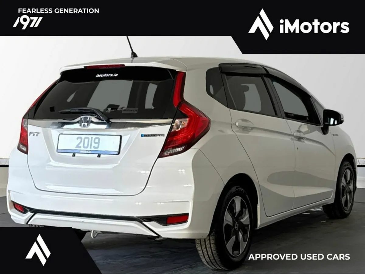 Honda Fit HYBRID AUTOMATIC - Image 3