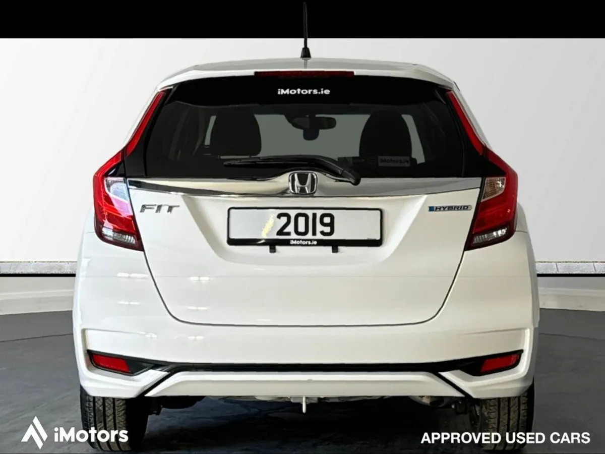 Honda Fit HYBRID AUTOMATIC - Image 4