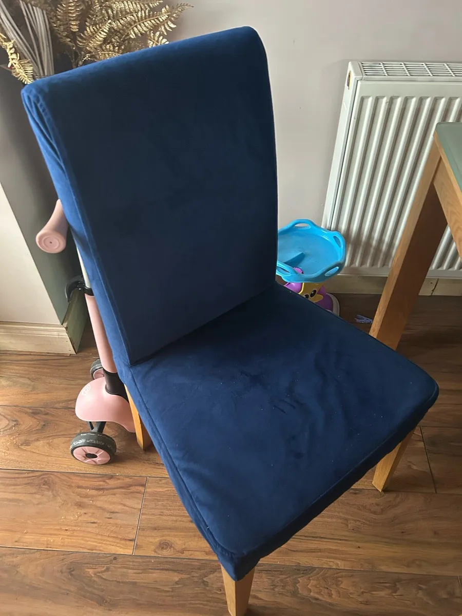 Dining table and chairs - Image 4