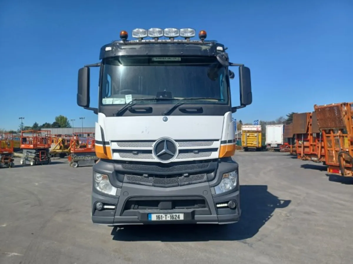 2016 Mercedes Benz Actros Tractor Unit For Auction - Image 2
