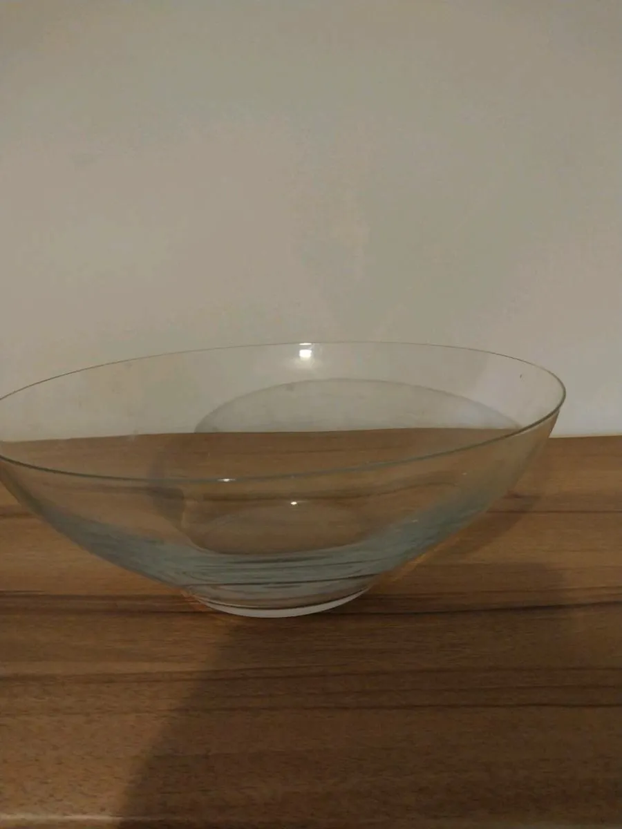 Glass bowl - Image 1
