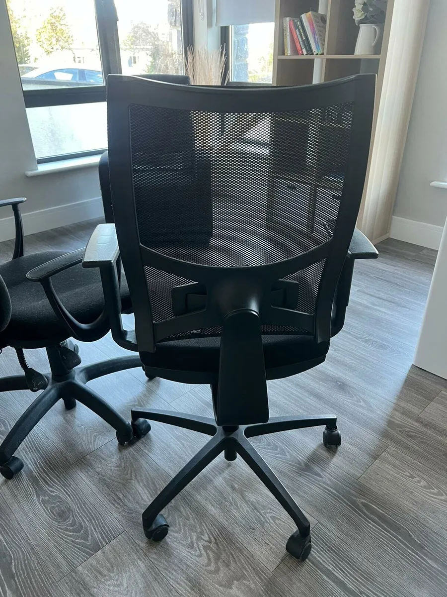 Office chair - Image 4