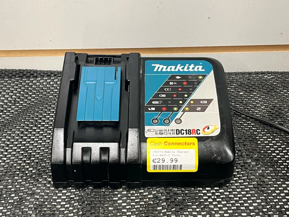 Makita Charger - Image 1