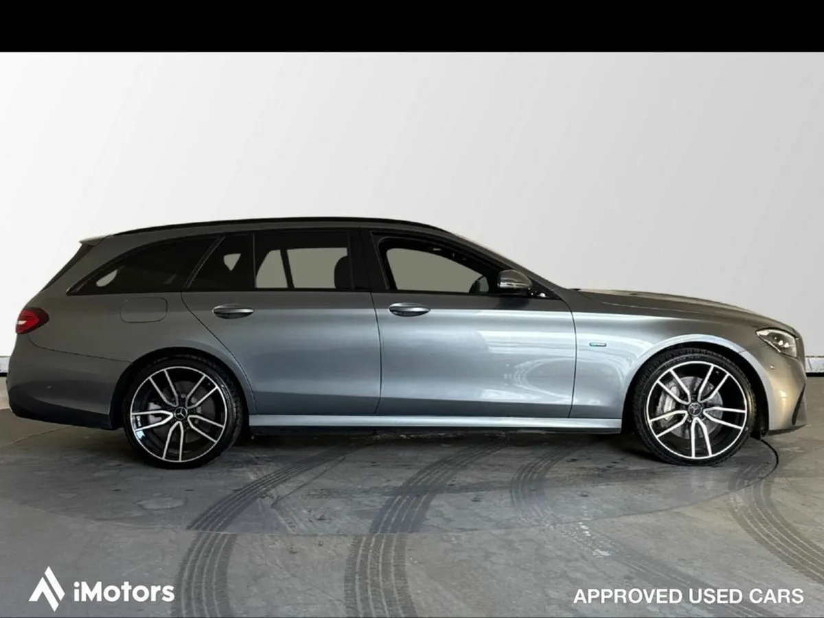 Mercedes-Benz E-Class AMG-LINE EDITION E300D-E PHE - Image 4