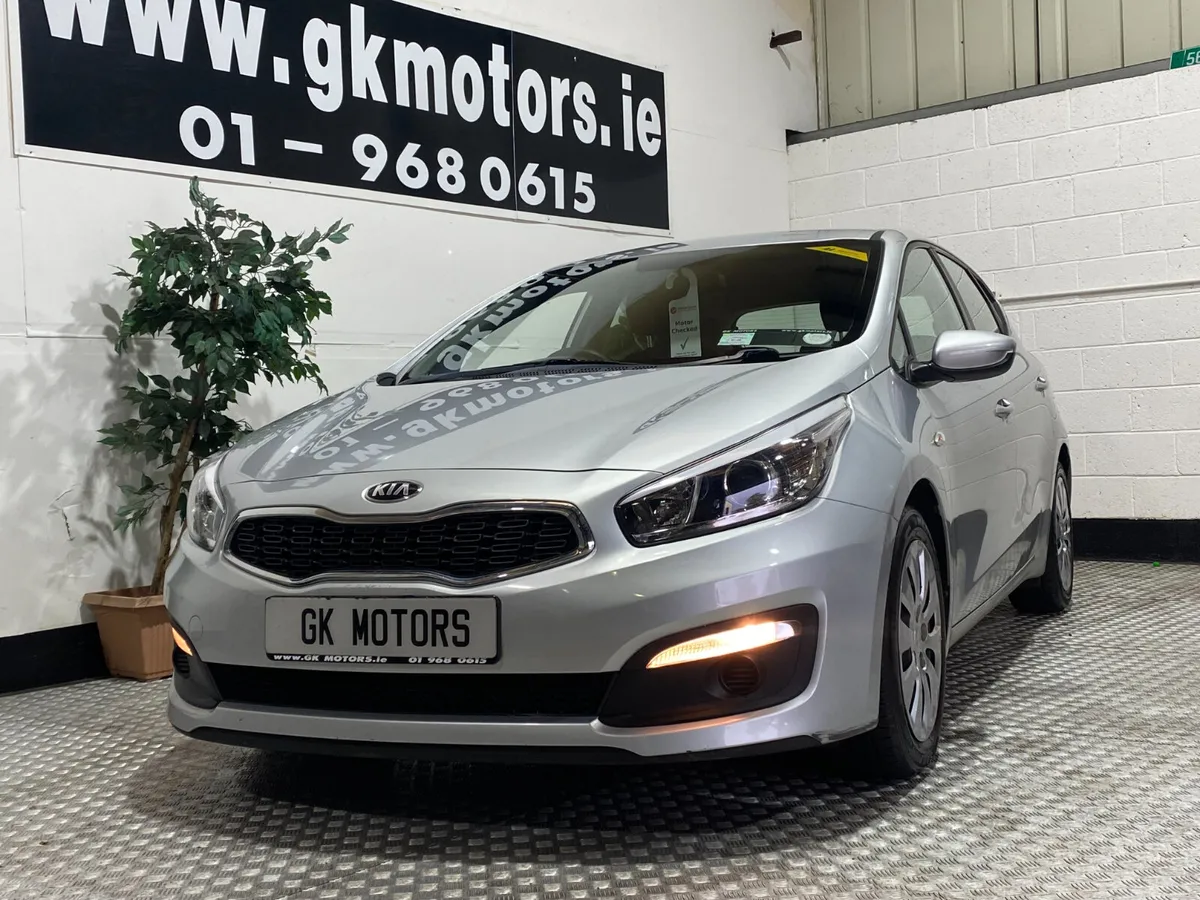 Kia Ceed 2018///VERY LOW MILEAGE/// - Image 2