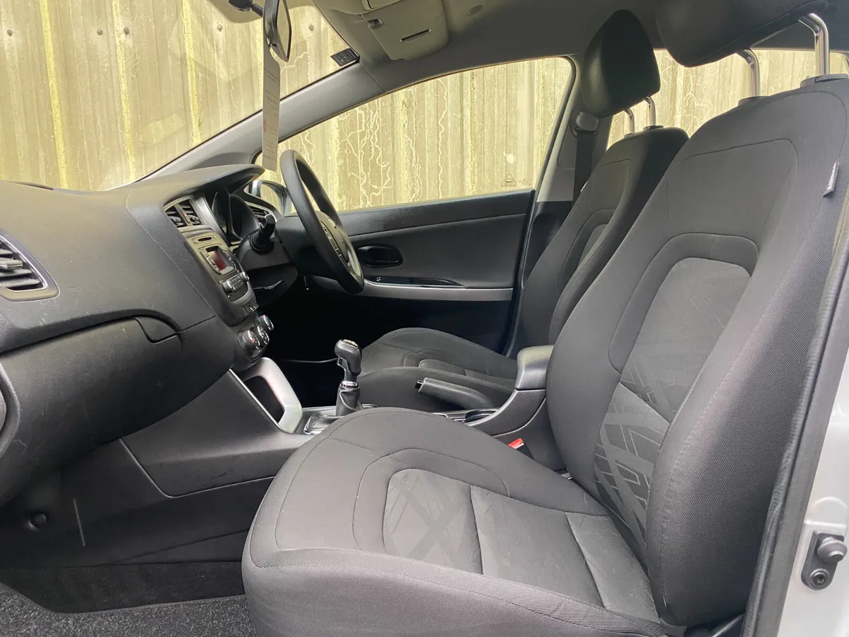 Kia Ceed 2018///VERY LOW MILEAGE/// - Image 4