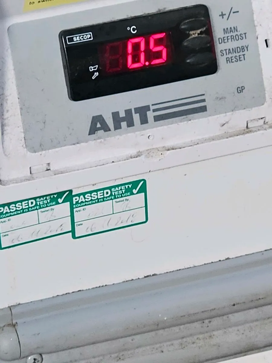 Display fridge - Image 2