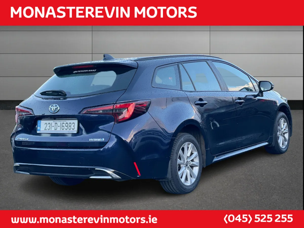 Toyota Corolla HYBRID LUNA T/S 4DR AUTO - Image 2