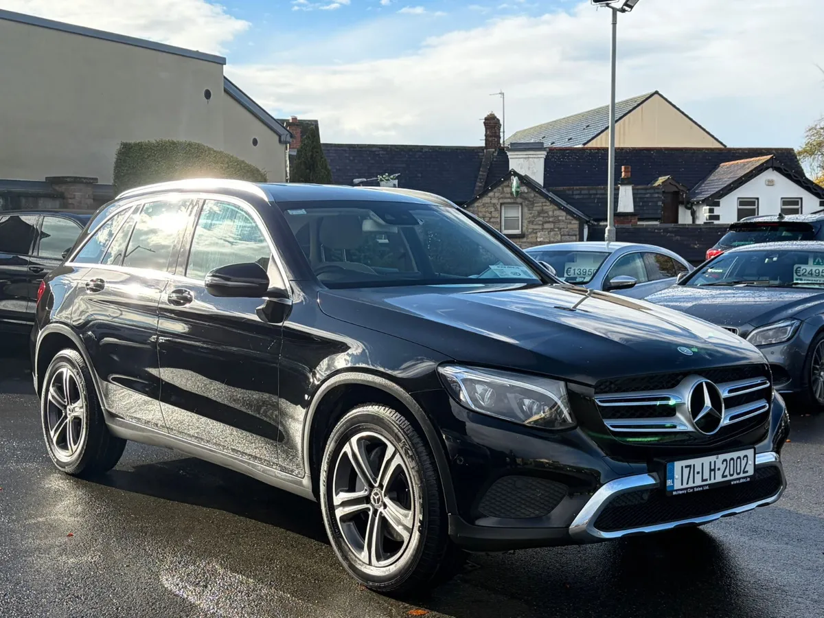171 Mercedes-Benz GLC220 4Matic Auto - Image 3