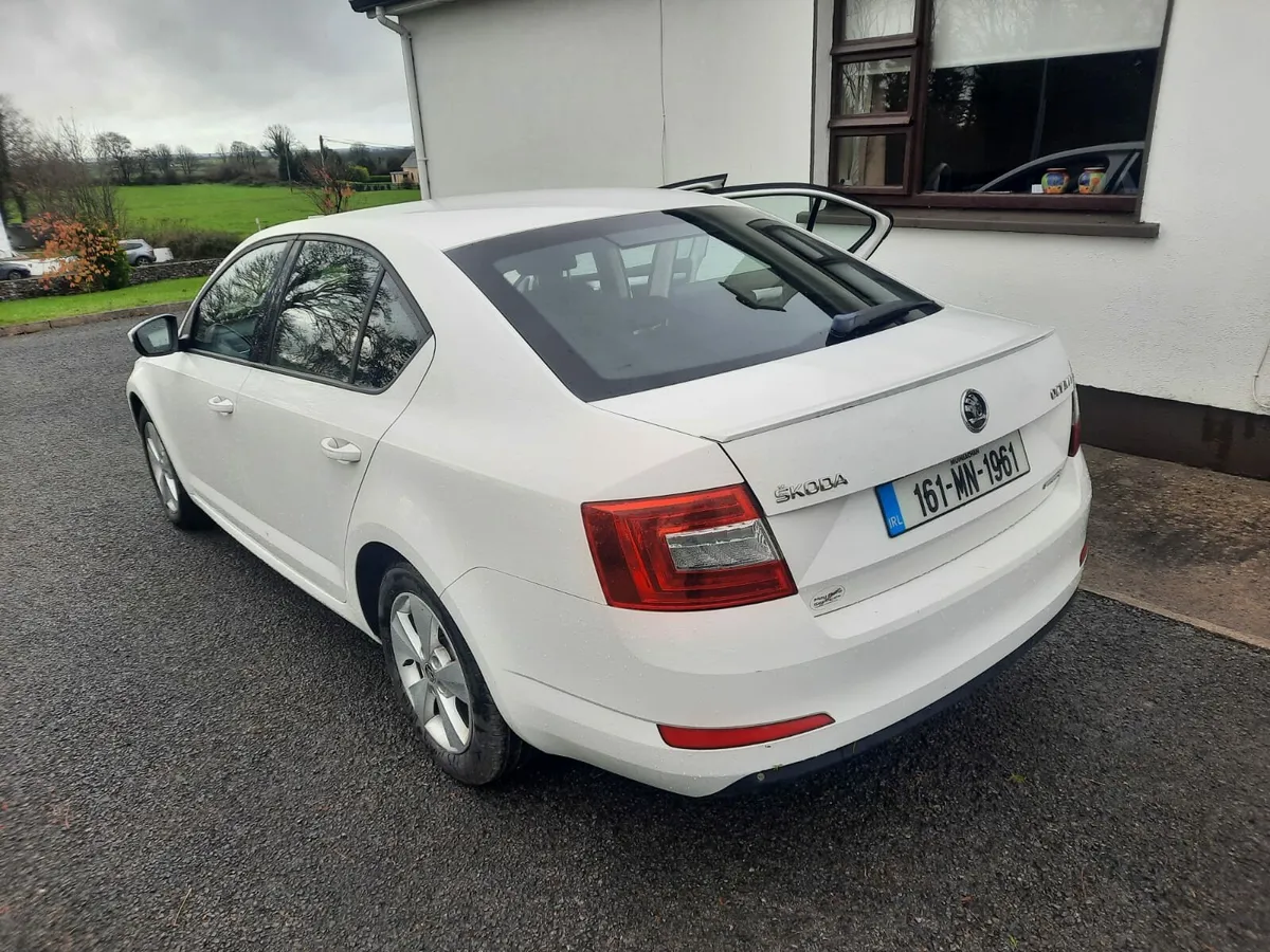 2016 skoda octavia - Image 2