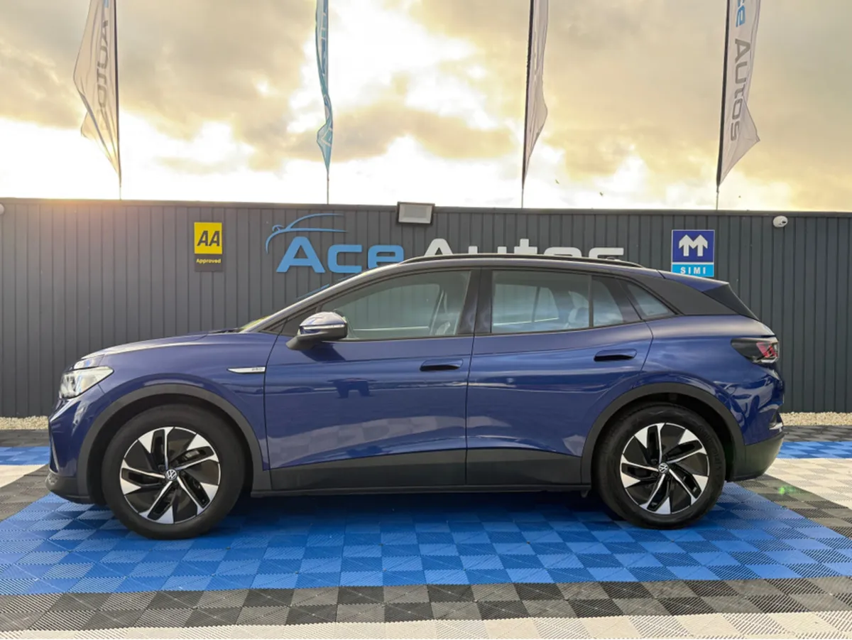 Volkswagen ID.4 PRO 150 KW LIFE 204BHP - AUTO - 12 - Image 4