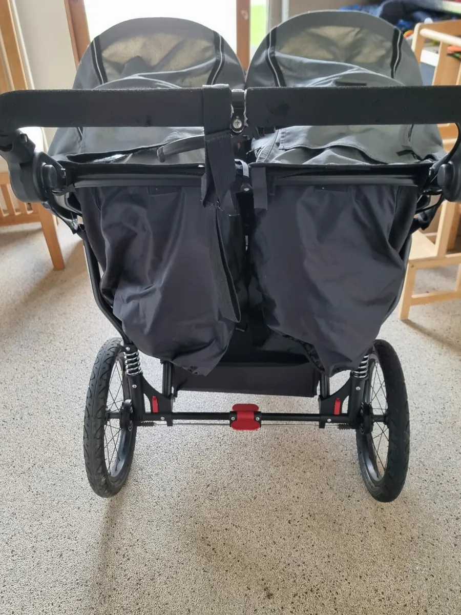 Out n about double - Image 3