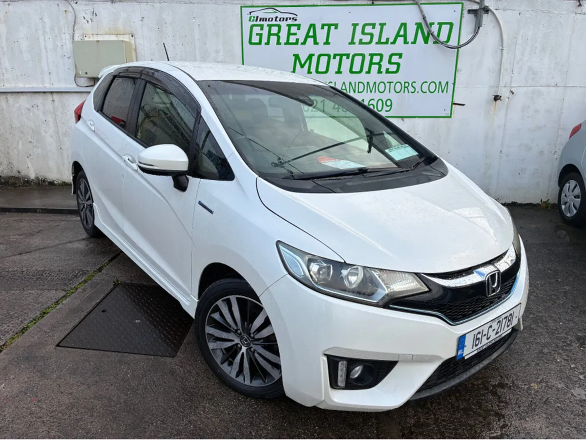 Honda Fit DAA-GP5 - Image 1