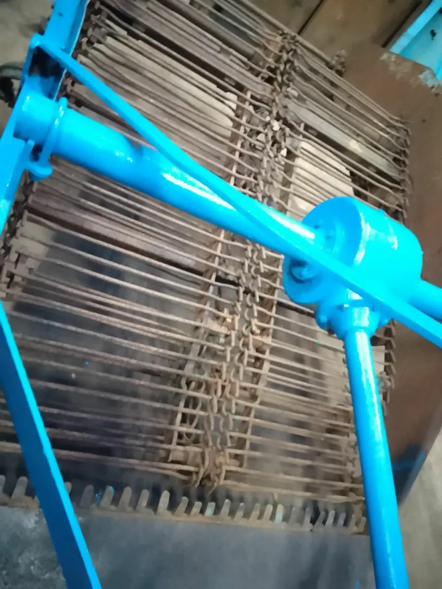 Elevator Diggers, potato spinners, harvesters - Image 3